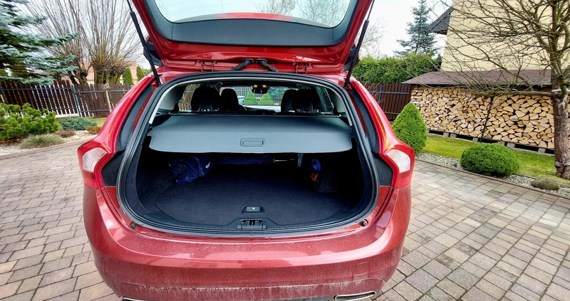 Volvo V60 cena 59500 przebieg: 215000, rok produkcji 2017 z Babimost małe 79
